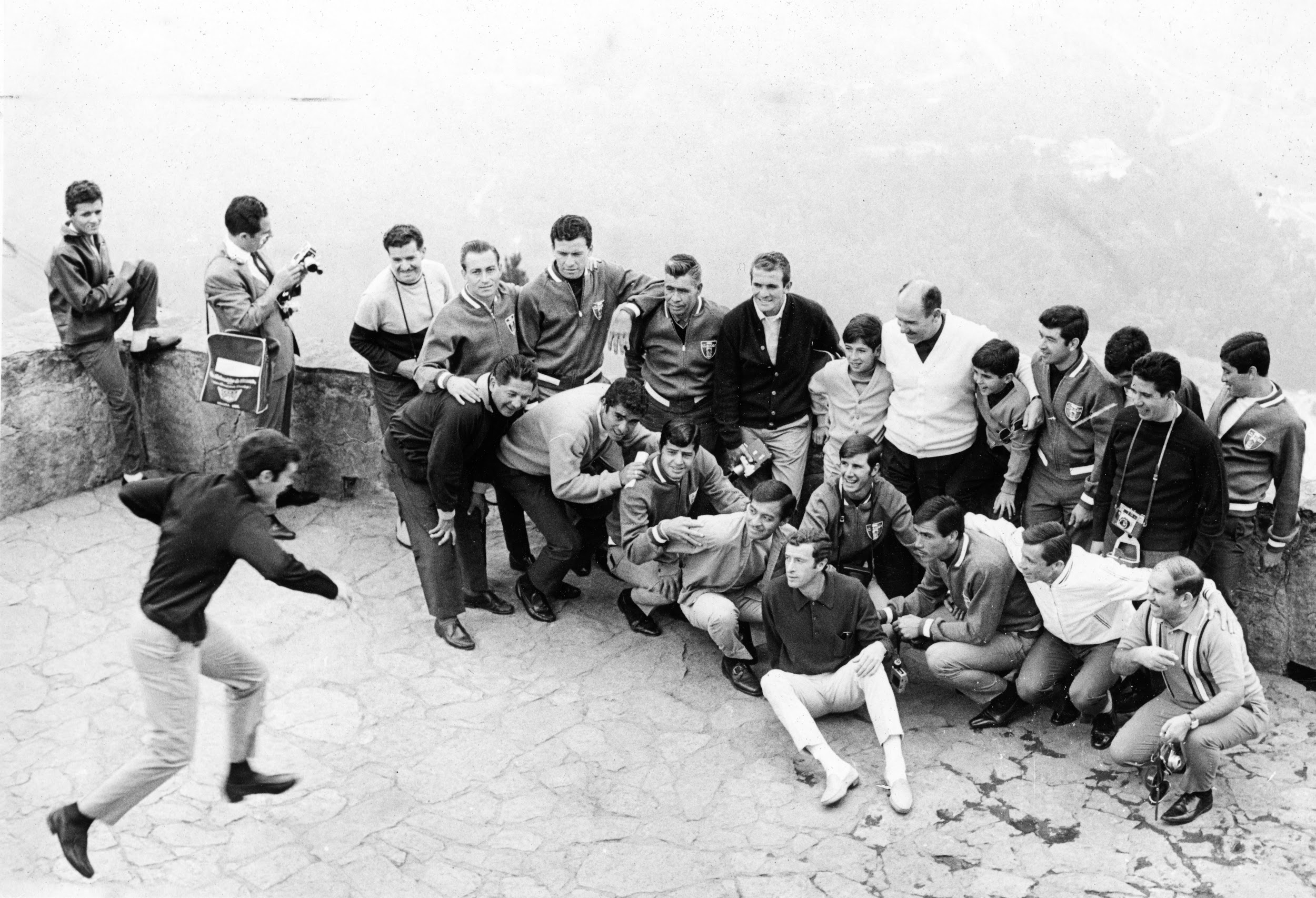 México 1970 - Selección de México en paseo y listos para la fotografía