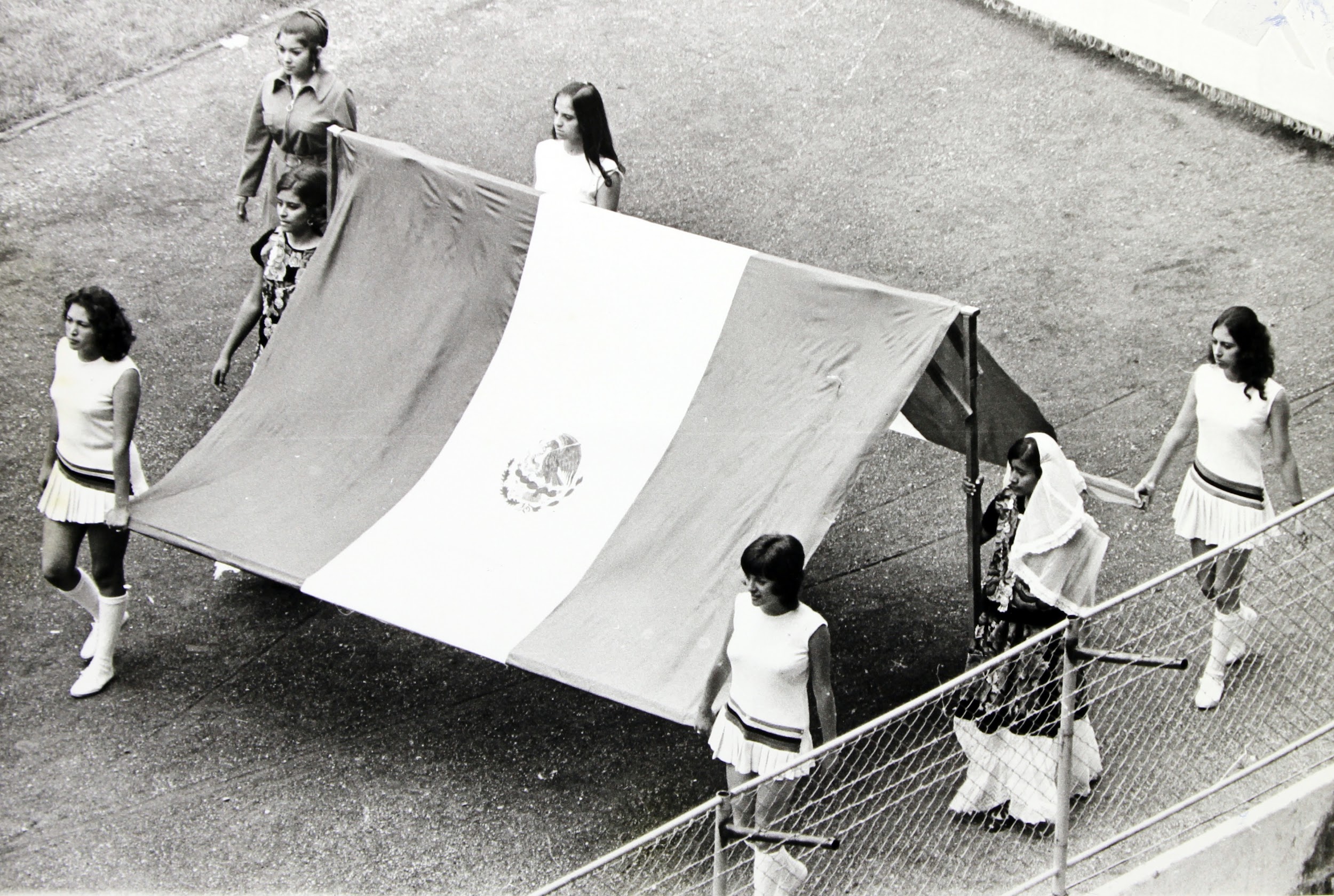 México 1971 - Inauguración mundial con bandera