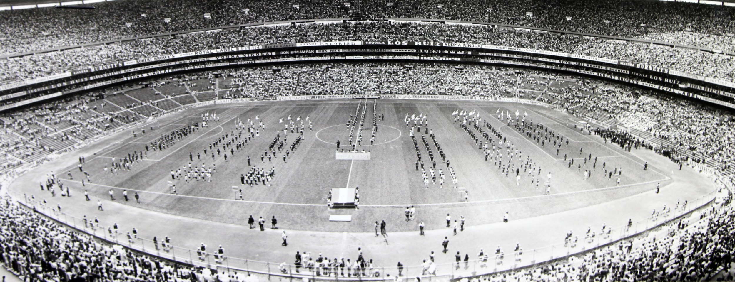 México 1971 - Inauguración en el estadio Azteca