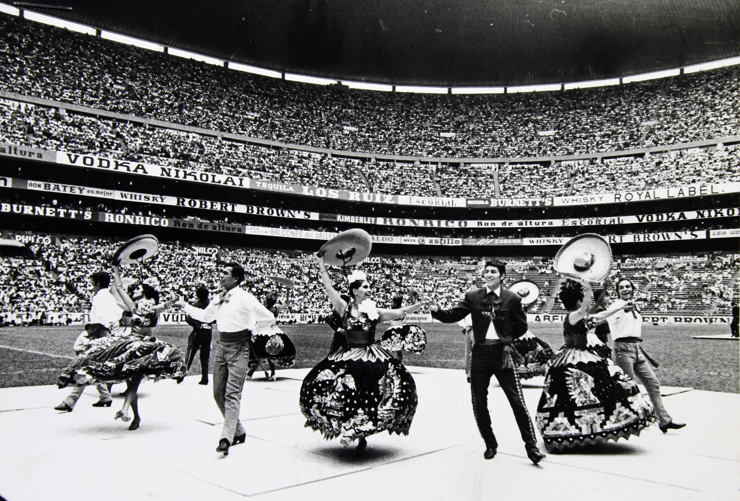 Inauguración mundial 1971 baile jalisciencie