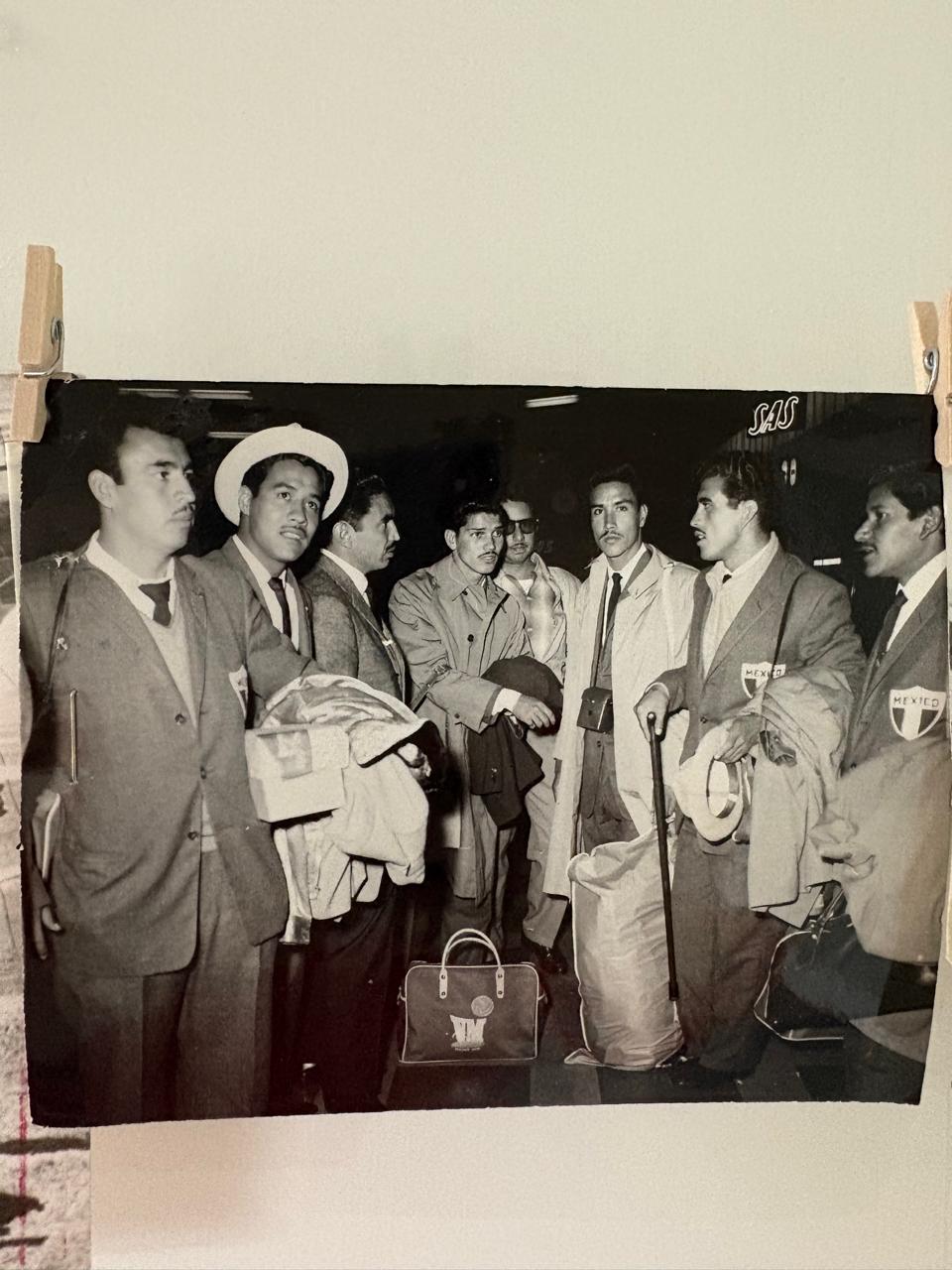 1960 - Jugadores con maletas