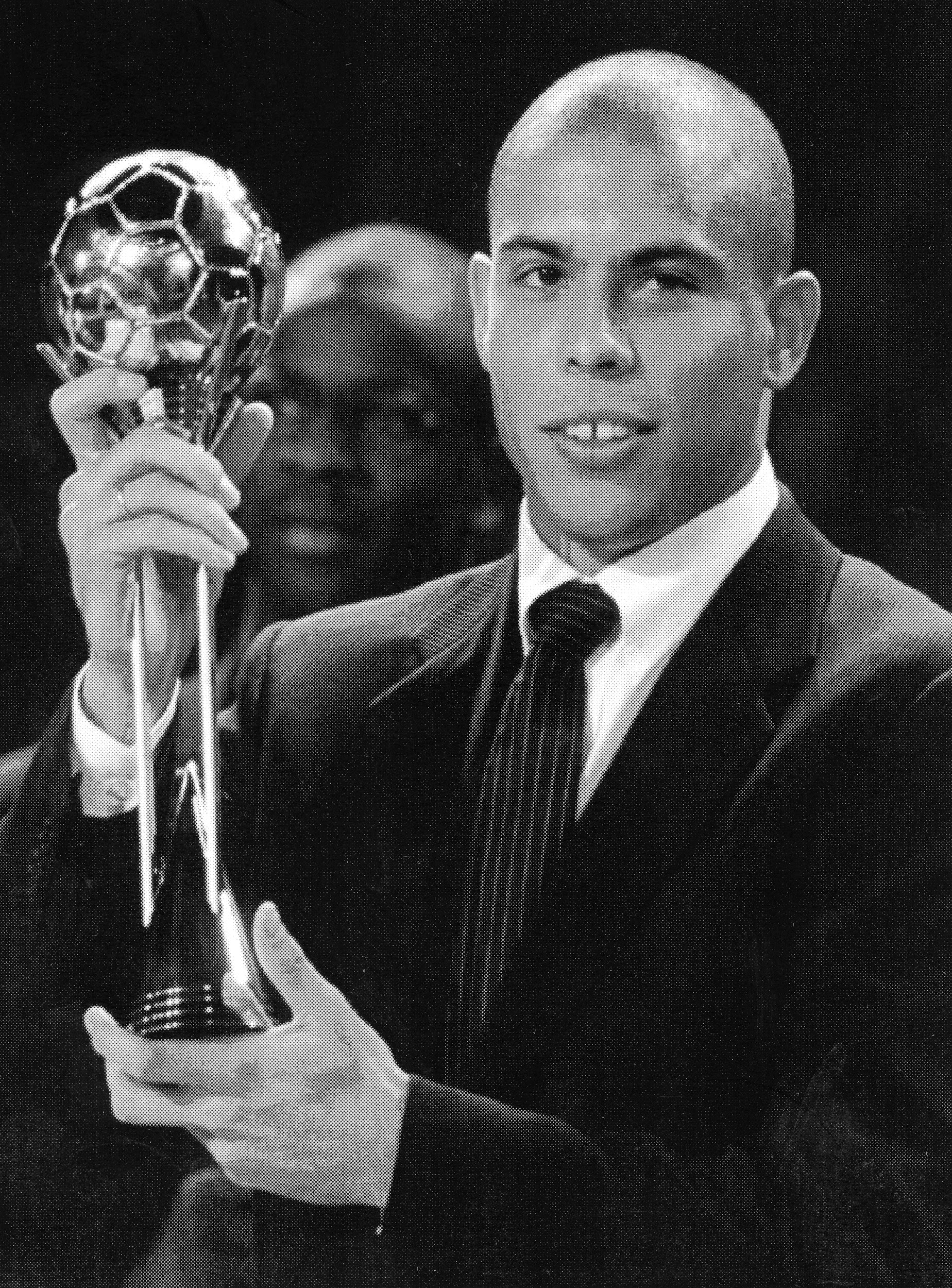 Ronaldo Nazario con trofeo