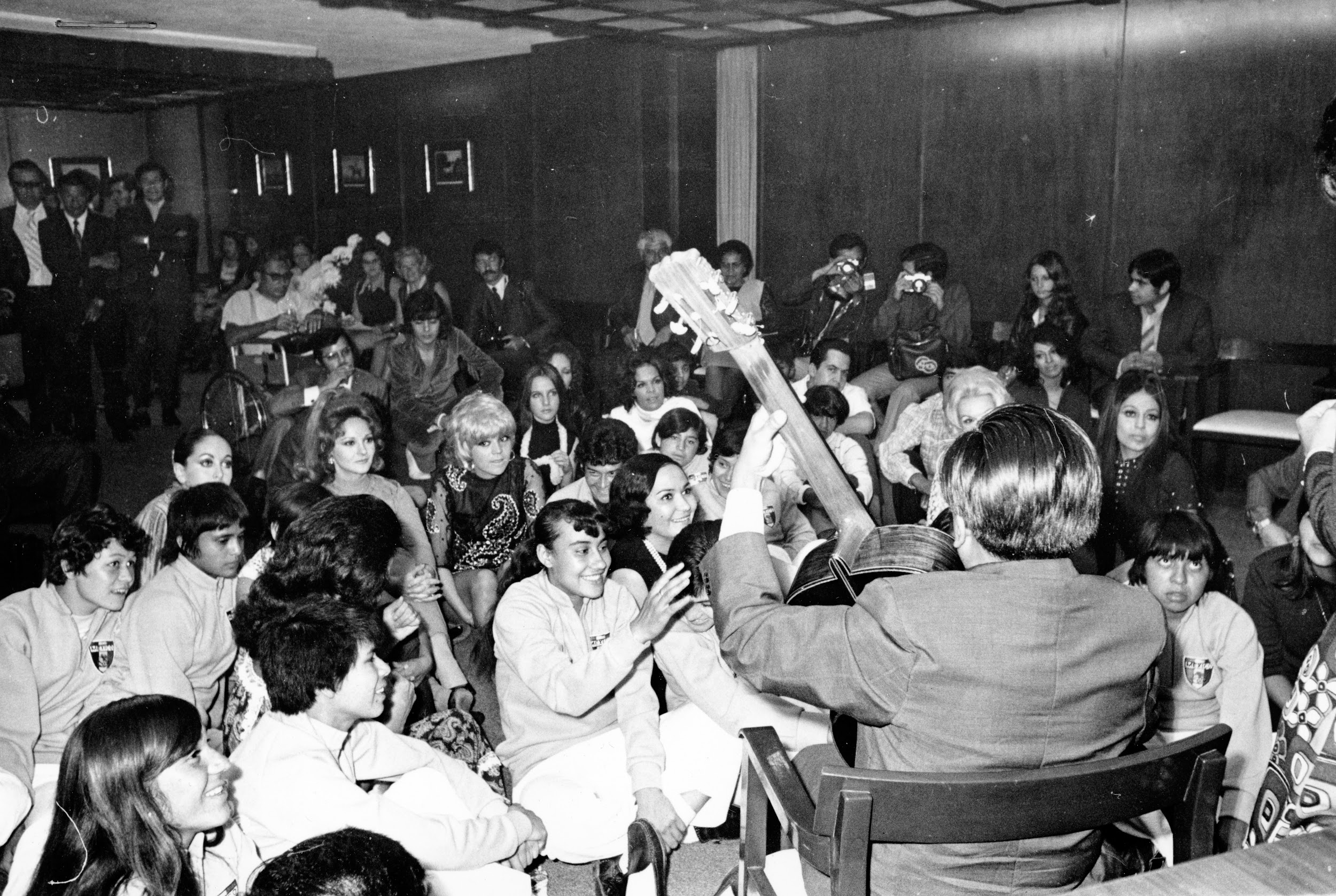 28 de marzo de 1971 - Jugadoras y artistas