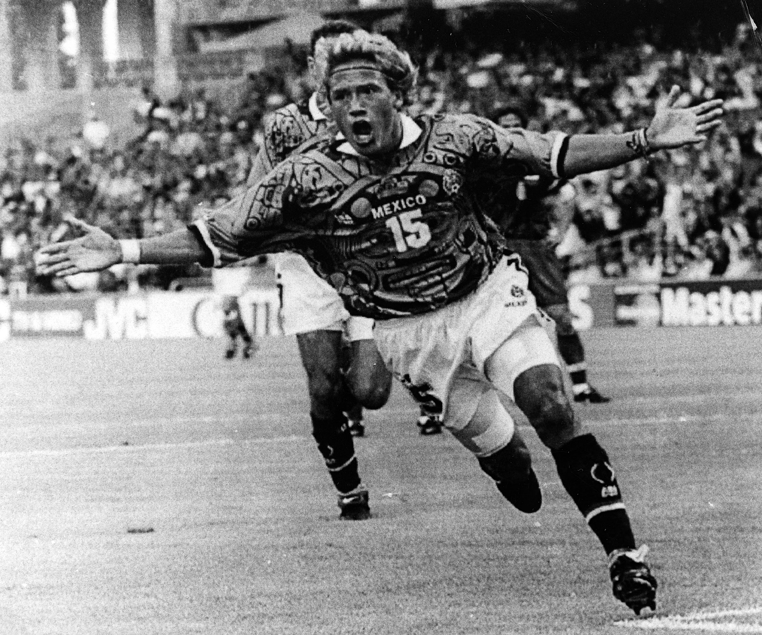 Luis Hernández - jugada de gol